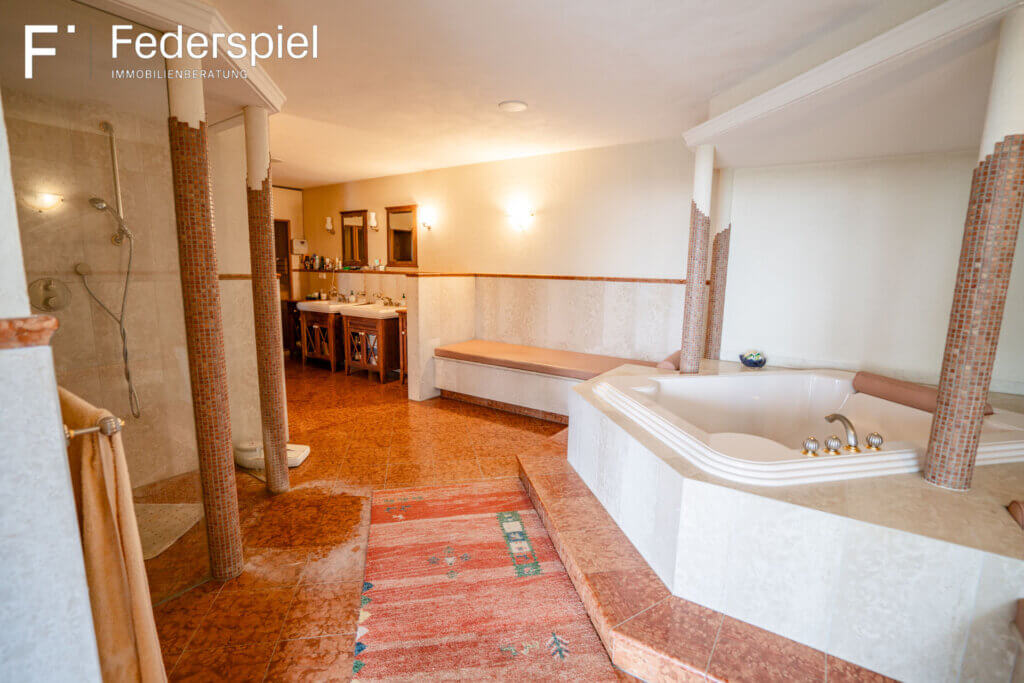 Badezimmer/Spa Bereich Hörbranz Whirlpool