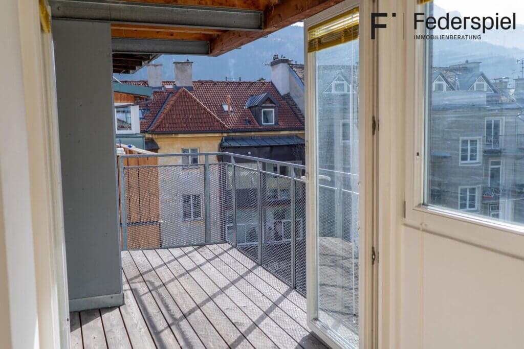 Josef Schraffl Straße Mietwohnung Wintergarten Sicht auf Balkon